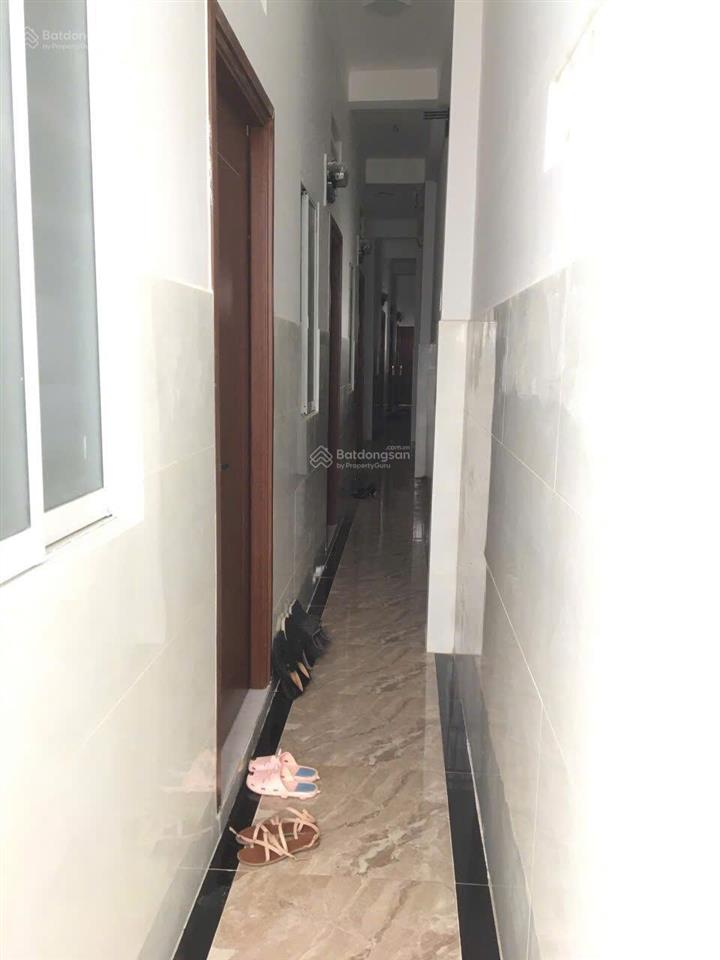 Bán tòa nhà chdv phường tân sơn nhì dt 5x34 đúc 1 trệt 5 lầu bán 28 tỷ