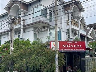 Bán gấp biệt thự góc 2 mặt tiền đường 5c  kdc vĩnh lộc, bình tân