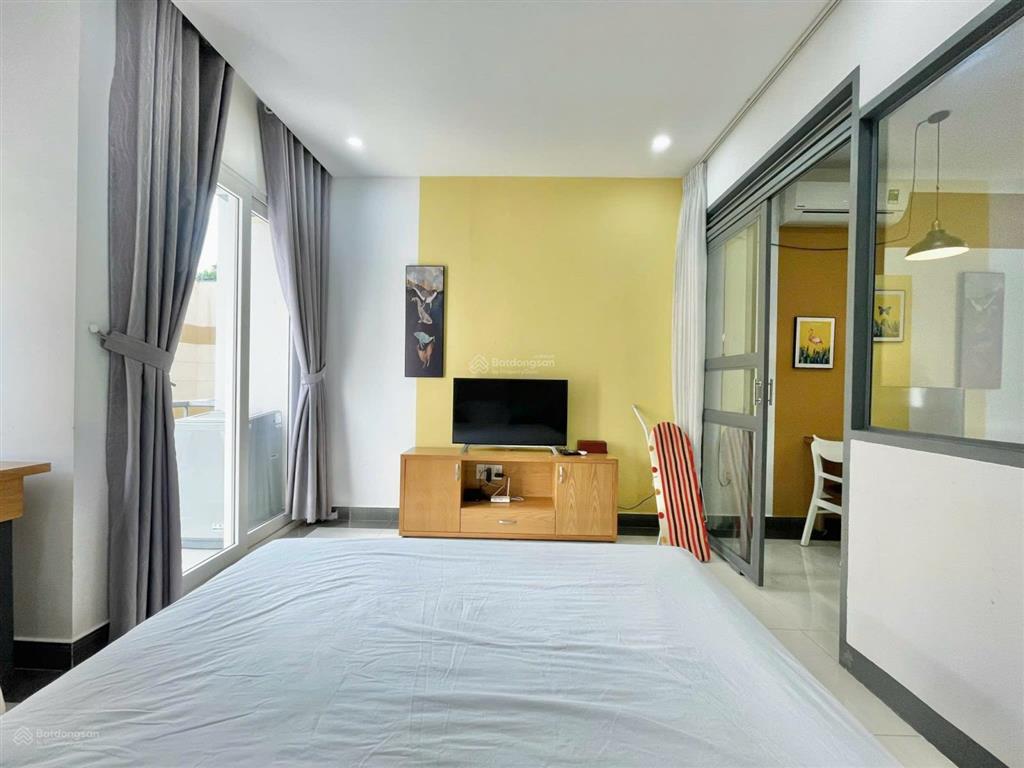 Cho thuê căn hộ nhiều tiện ích, full nội thất, rộng thoáng đậu được ô tô