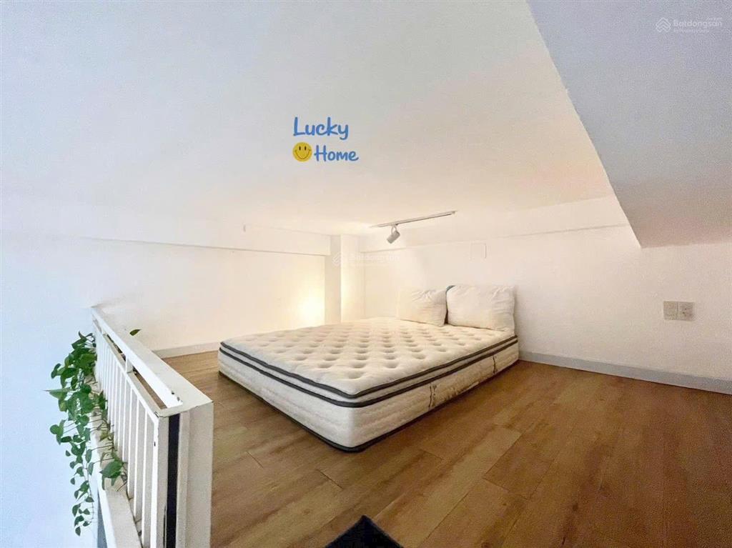 Trống căn hộ duplex full nội thất thoáng mát gần cầu sài gòn