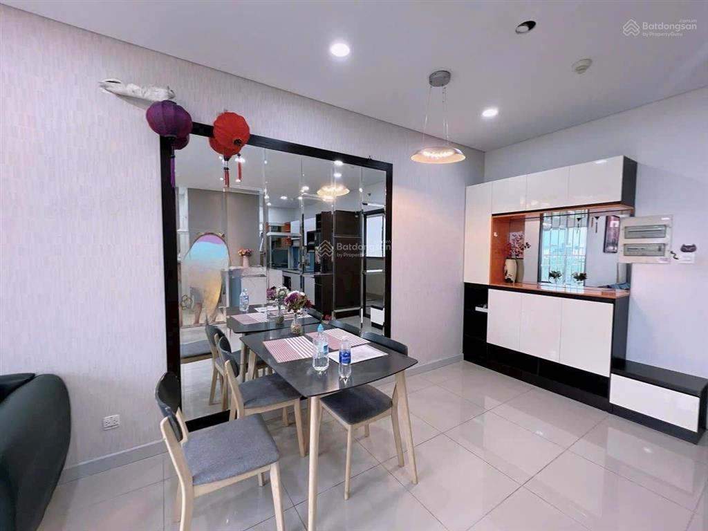 Bán căn hộ dragon hill 2  2pn2wc 71m2 giá 4.6 tỷ  0383 891 *** quỳnh