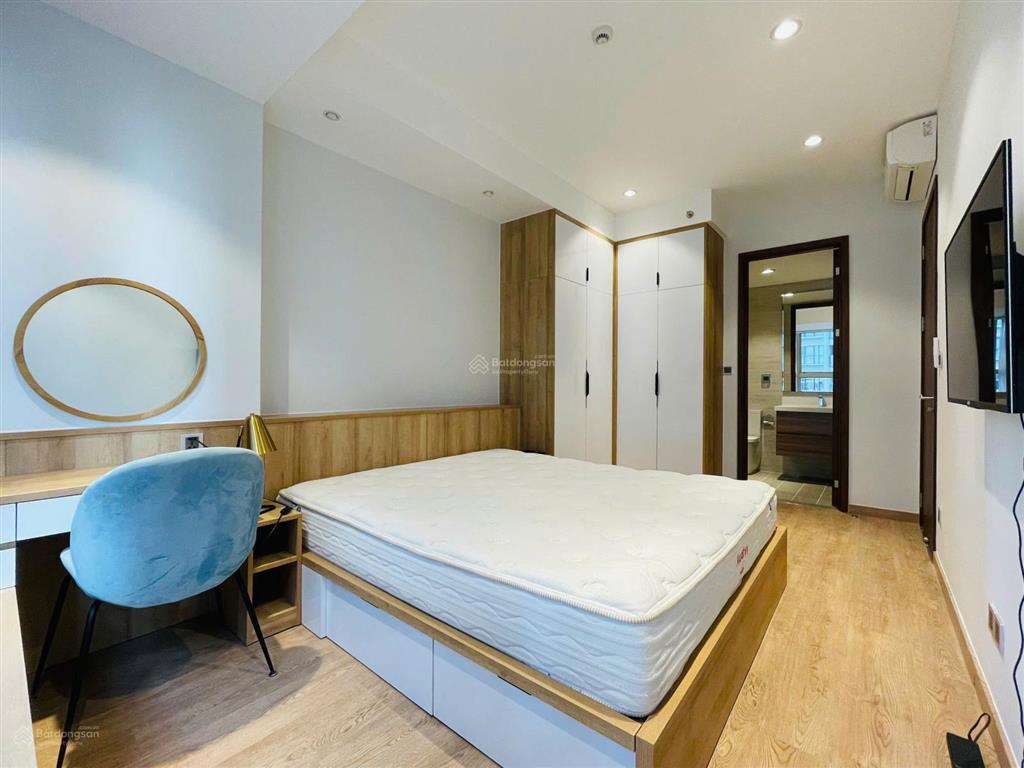 Cho thuê cc 2pn, 2wc, 80m2 tại mỹ giang, phú mỹ hưng, 32 triệu vnd