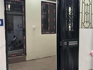 Cho thuê nhà riêng tại đường trích sài, hà nội, 8 triệu, 50 m2 đẹp, sát hồ tây