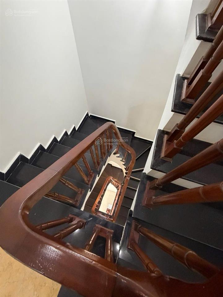 Cho thuê nhà ngãi cầu an khánh hà nội 32m2 5 tầng. 7,2tr/th