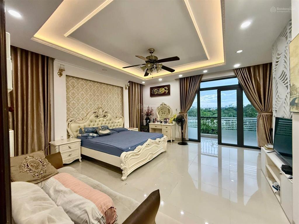 Cho thuê biệt thự kđt phước long a, phường nam nha trang. diện tích 240m2 ngang 12m