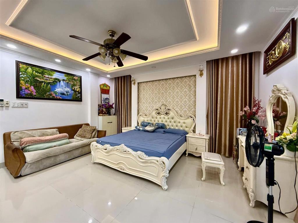 Cho thuê biệt thự kđt phước long a, phường nam nha trang. diện tích 240m2 ngang 12m