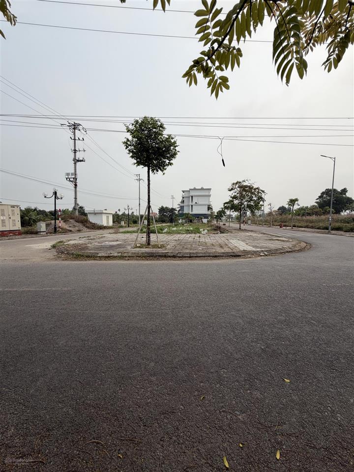 Lô đất víp 3 mặt dg ( lô biệt thự )