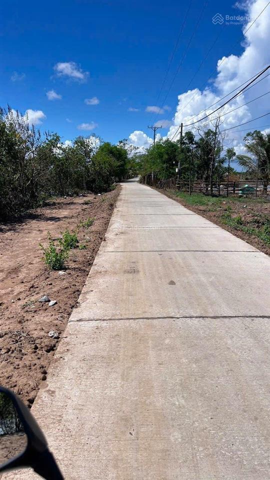 Loại đất nuôi trồng thủy sản, cách dự án cảng biển trần đề 7km