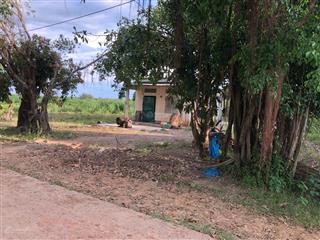 Chính chủ kẹt tiền bán rẻ 1000m2 thổ cư dt (20m x 50m) tt xã ia rvê, đắk lắk. rẻ 700 triệu (bao sổ)
