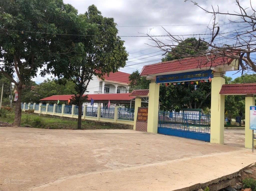 Đất nền 400m2 mặt tiền đường bê tông 12m ở trung tâm xã ia lốp, giá chỉ 450 triệu