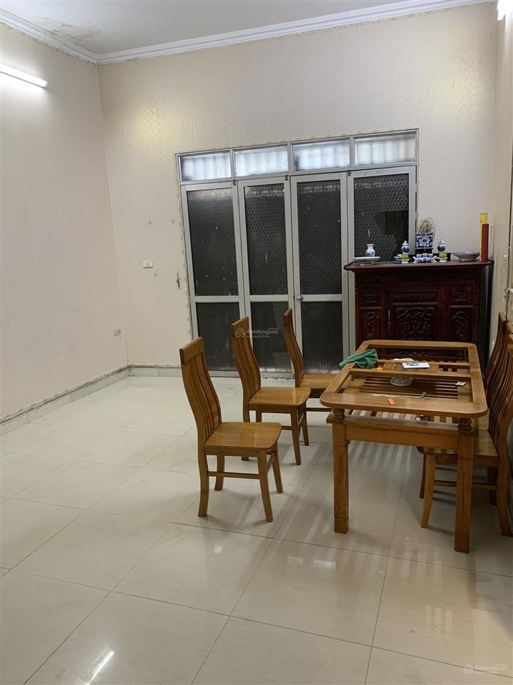 Bán nhà nguyên căn chính chủ, sổ đỏ