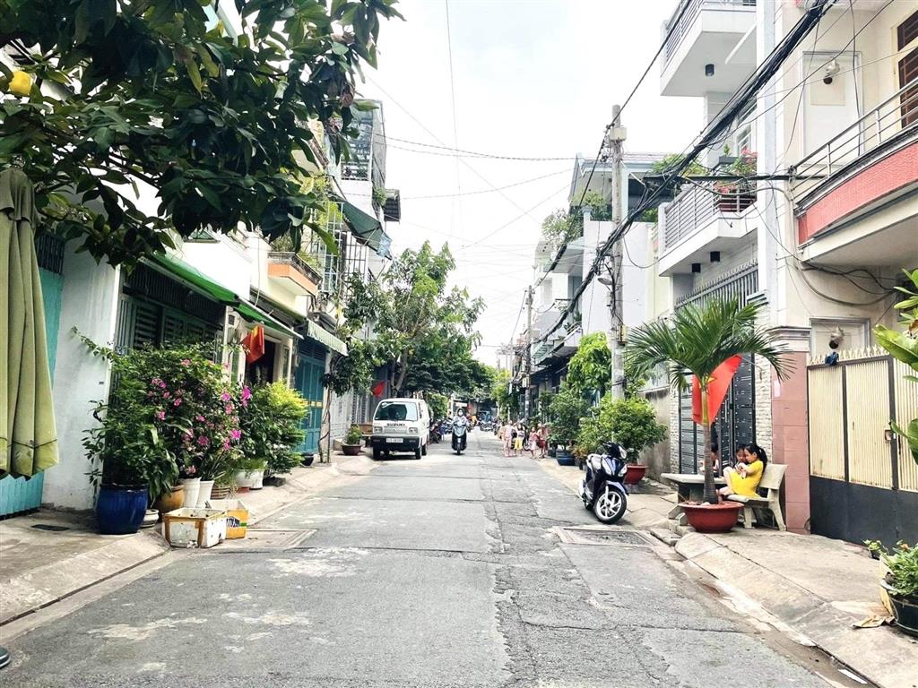 Hẻm 8m, thoại ngọc hầu, quận tân phú, gần siêu thị go, diện tích 65m2  giá nhỉnh 7 tỷ.