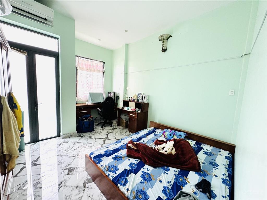 Bán nhà hẻm xe hơi gần đầm sen, quận tân phú, diện tích 75m² ngang 4.2m. 4 tầng. nhỉnh 6 tỷ.