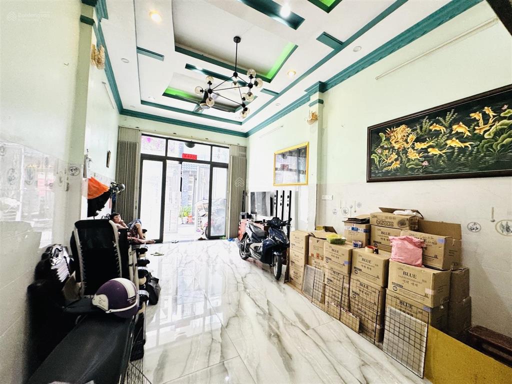 Bán nhà hẻm xe hơi gần đầm sen, quận tân phú, diện tích 75m² ngang 4.2m. 4 tầng. nhỉnh 6 tỷ.