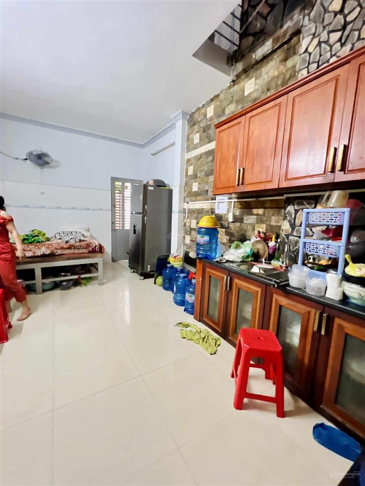Bán gấp nhà mặt tiền đường gò dầu, quận tân phú, diện tích 80m2, giá chỉ 7.1 tỷ đã giảm 3.5 tỷ