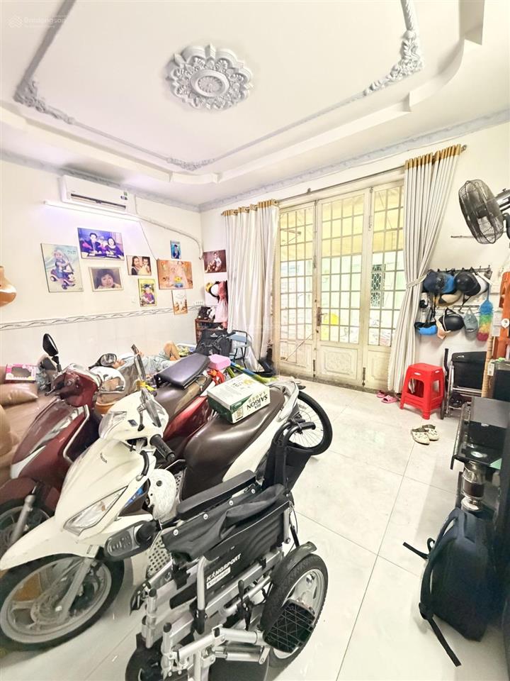 Bán nhà tân sơn nhì, hẻm xe hơi 5m, ngang 5m, giá chỉ 6 tỷ hơn.