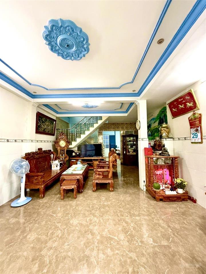 Bán nhà hxh, ngang 5m đường số 5, bình hưng hoà, bình tân, giáp tân phú, dt 125m2, giá chỉ 8,x tỷ.