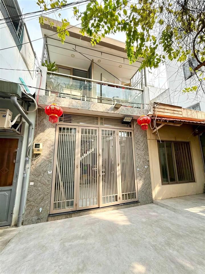 Bán nhà tây thạnh, quận tân phú, hxh, sát mặt tiền, gần trường đh công thương, chỉ nhỉnh 4 tỷ
