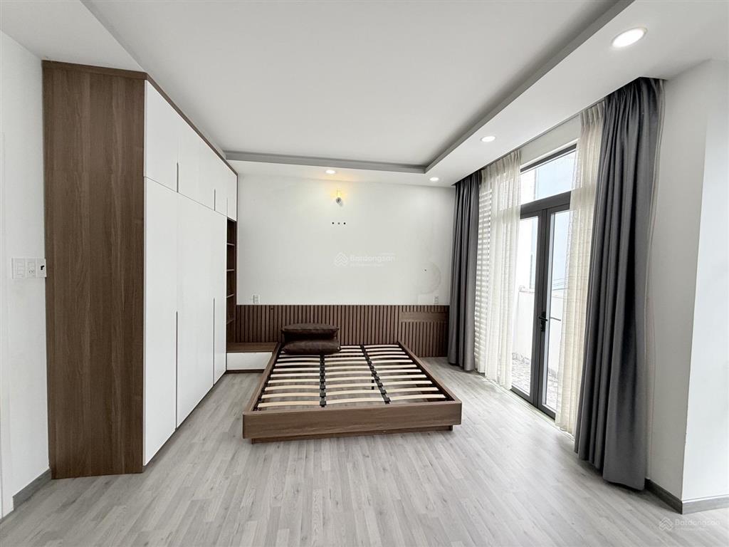 Bán nhà ngang 5.2m, hxh, nguyễn hữu tiến, tân phú, gần đh công thương, 70m2, 3 tầng, nhỉnh 6 tỷ.
