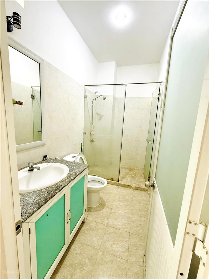 Bán nhà sơn kỳ, tân phú, ngay đại học công thương, diện tích 90m2  3 tầng đang cho thuê 16tr/tháng