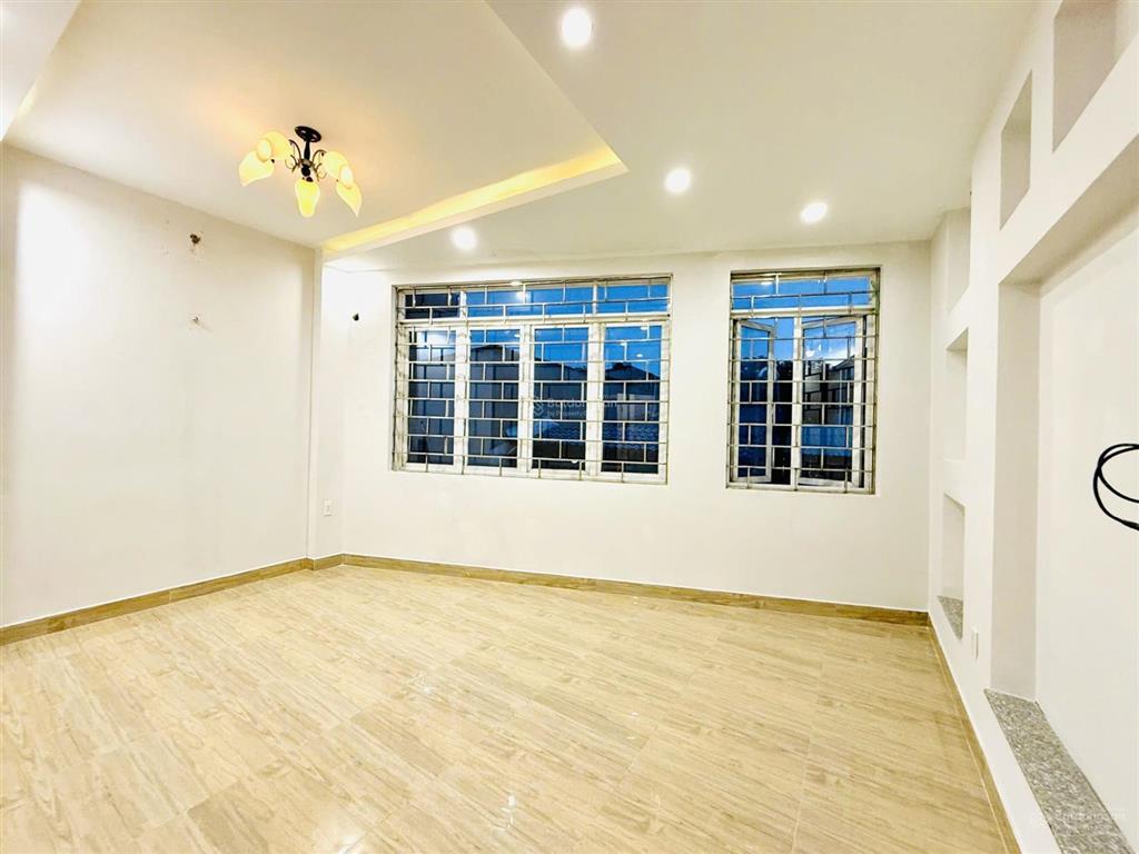 Bán nhà sơn kỳ, tân phú, ngay đại học công thương, diện tích 90m2  3 tầng đang cho thuê 16tr/tháng