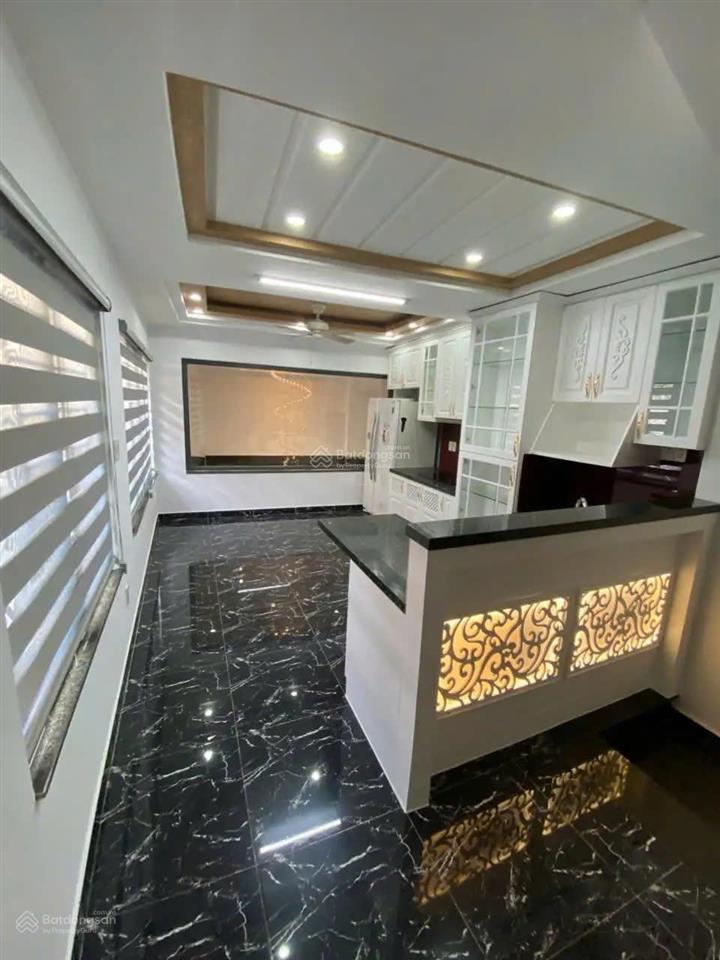 Vị trí tiềm năng! ngang siêu hiếm 9m, nhà 5 tầng, sd 150m2, hxh phan xích long, pn chỉ 11.5 tỷ tl