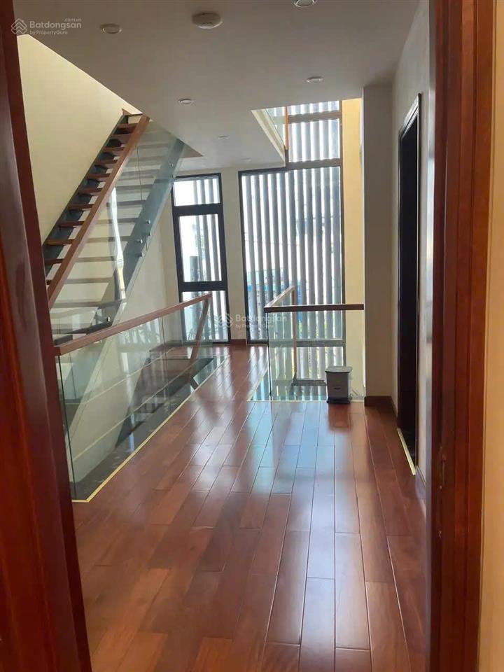 Định cư  rất gấp! ngang khủng 7.5m  84m2, 5 tầng full nt+ thang máy hxh hoàng văn thụ chỉ 17,5 tỷ