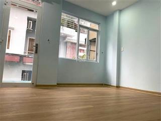 Chỉ 9,8 tỷ sở hữu ngay mt khu phan đình phùng, pn nhà 3 tầng, dt 4x11m, giảm sốc 1 tỷ còn 9,8 tỷ tl