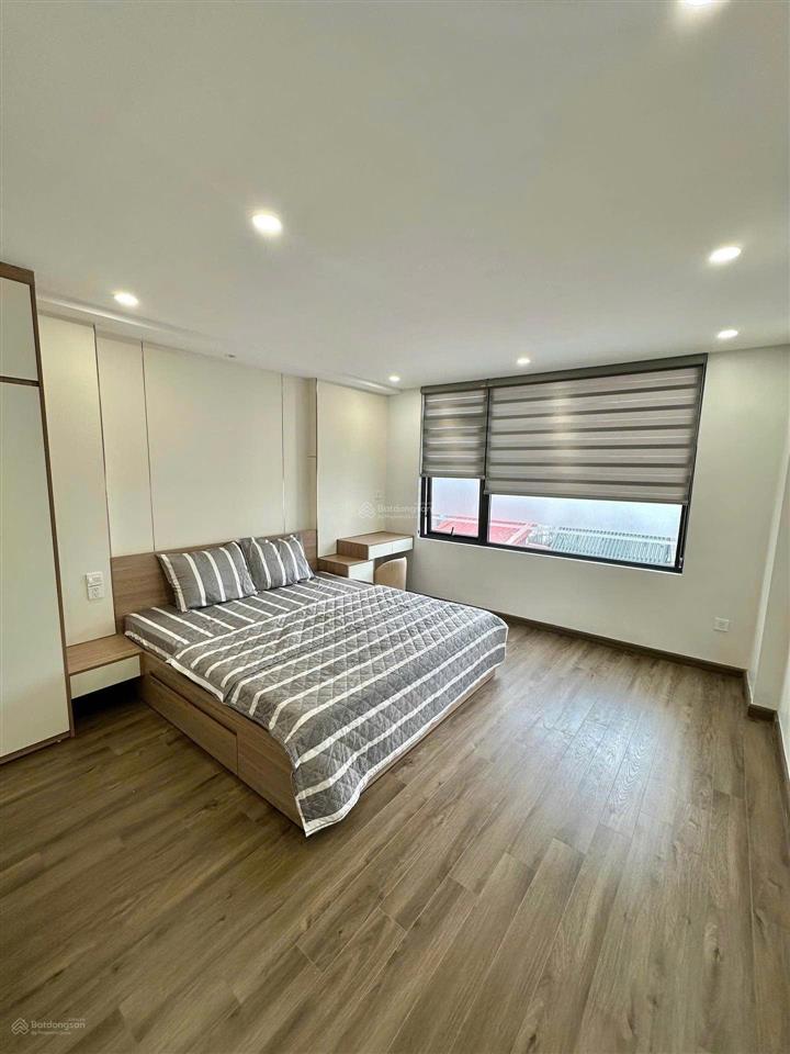 Chỉ 15 tỷ có ngay nhà cầu giấy 40m2, 6 tầng thang máy, oto đỗ cửa