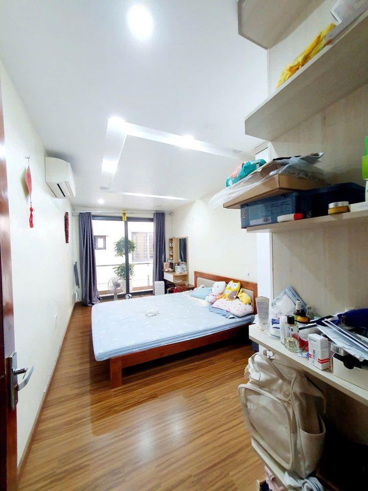 Cực phẩm Xuân Thủy, gần 50m2x4T, Kia qua cửa,2 thoáng, ngõ thông chỉ 12tỷ 