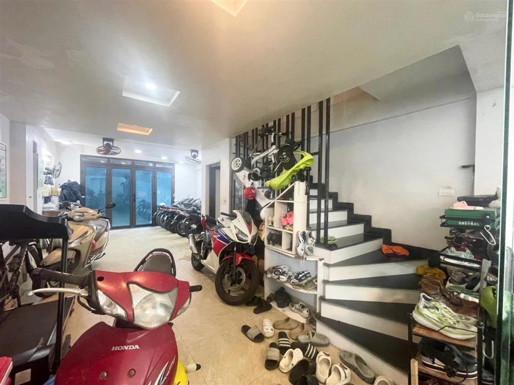 Cực hiếm  minh khai  100m2 5.5 tầng lô góc 3 thoáng  chỉ 112 tr/m2  dòng tiền đỉnh