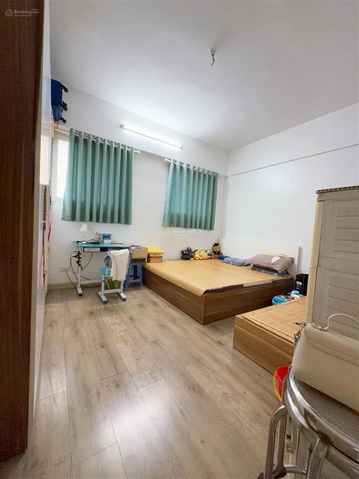 Tôi chính chủ bán căn hộ chung cư đền lừ  căn góc 73m2  2 ngủ full nội thất  nhỉnh 5 tỷ