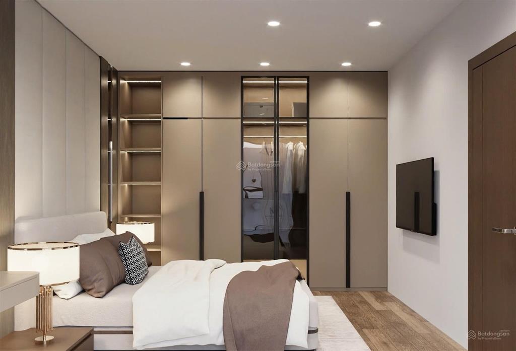 Đê la thành  mặt tiền rộng 5.7m  sát vành đai 1  nở hậu đẹp  37m  5 tầng  chỉ 8,5 tỷ