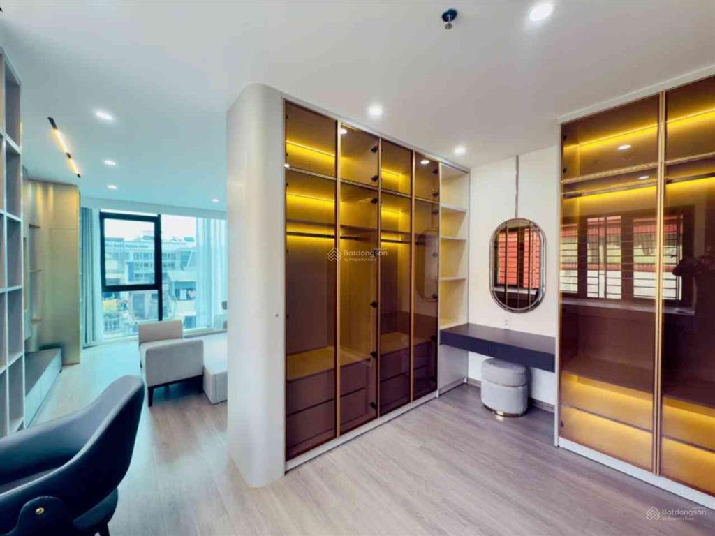 La thành  mặt phố lô góc 3 mặt thoáng   75m  tòa 9 tầng thang máy kinh doanh đắc địa  5x tỷ