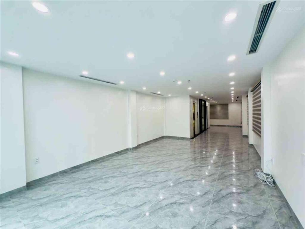 La thành  mặt phố lô góc 3 mặt thoáng   75m  tòa 9 tầng thang máy kinh doanh đắc địa  5x tỷ