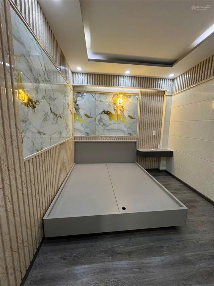 Đs1, an hội đông, gò vấp  4,4 x 11 m, nhà lô góc  5 tầng, 6pn, 7wc  hxh  8,9 tỷ