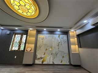 Đs1, an hội đông, gò vấp  4,4 x 11 m, nhà lô góc  5 tầng, 6pn, 7wc  hxh  8,9 tỷ