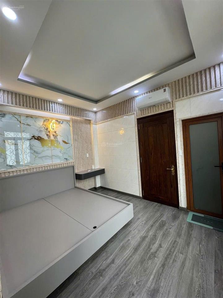 Đs1, an hội đông, gò vấp  4,4 x 11 m, nhà lô góc  5 tầng, 6pn, 7wc  hxh  8,9 tỷ