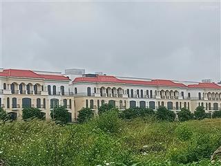 Cần tiền bán gấp 150m2 đất sổ đỏ chính chủ, nằm trong khuôn viên dự án vinhomes ocean park