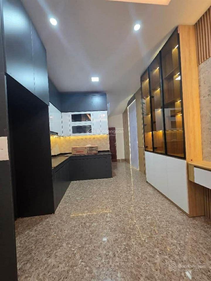 Bán nhà phố hồng tiến 34m2 mt3.5m  ô tô tải đỗ cửa ngày đêm  view đường lớn  full nội thất