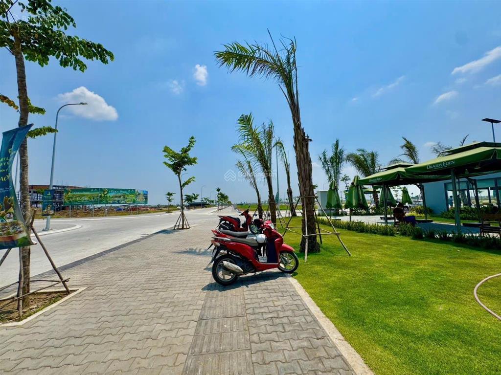 Đất gần chợ bình chánh 100m2 giá tốt, dân cư xung quanh buôn bán tấp nập sổ sẵn công chứng ngay