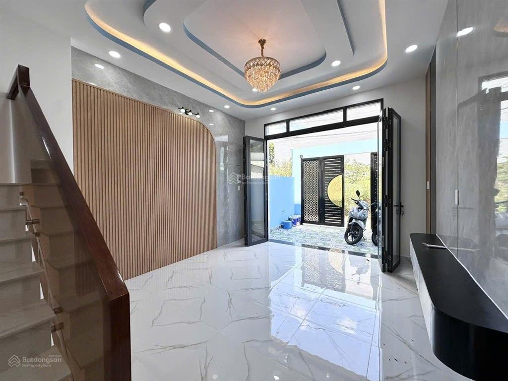 Khai trương nhà phố cần giuộc mới 100%  có hoàng công