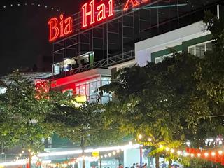 Mặt bằng mặt phố nguyễn xuân khoát dt khủng 400m2 mt 18m. đối diện đại sứ quán. hợp nhà hàng cafe