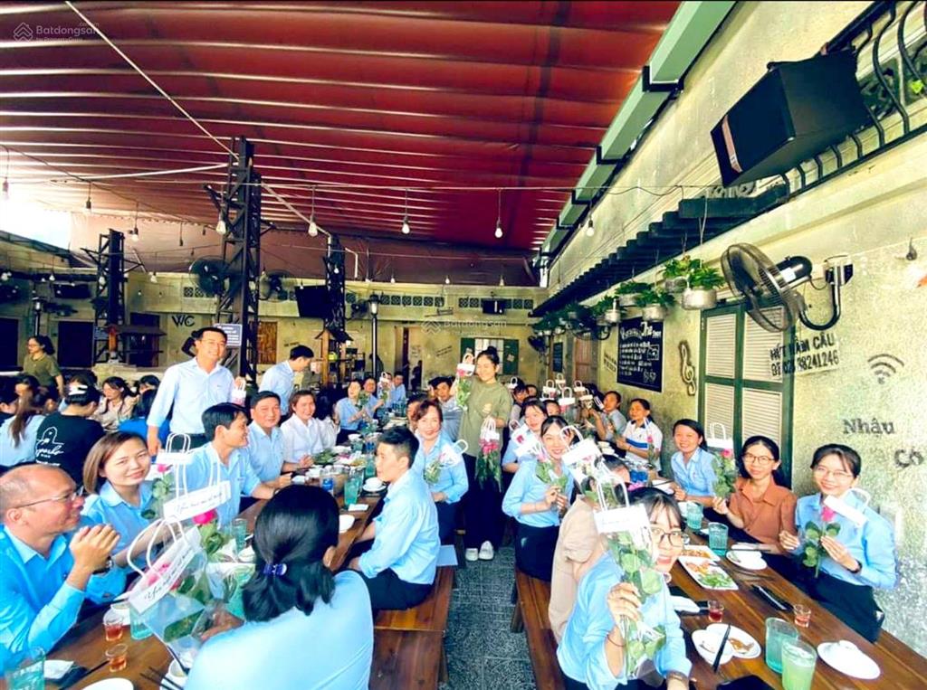 Cho thuê mặt bằng làm nhà hàng, cafe mặt phố nguyễn xuân khoát khu ngoại giao đoàn 300m2 x 3 tầng