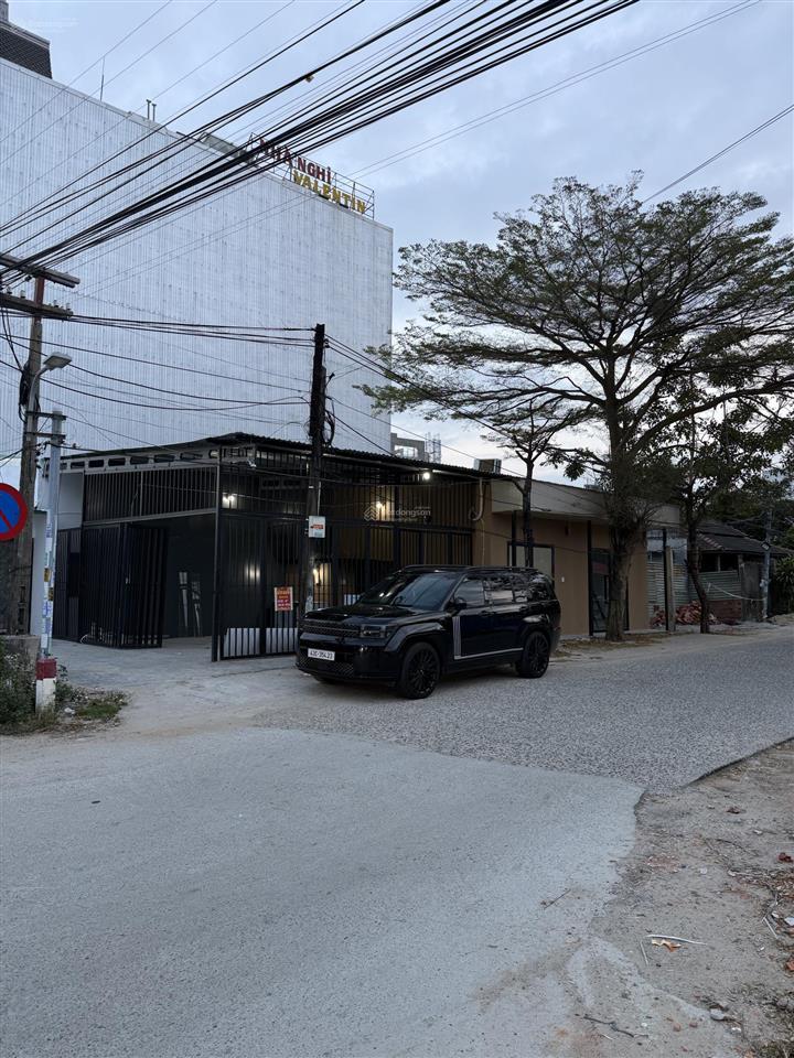 Dãy trọ lô góc 2 mặt tiền đất biển đường 7m5 sau lưng resot mikazuki có sẵng 9 phòng căn hộ và quán