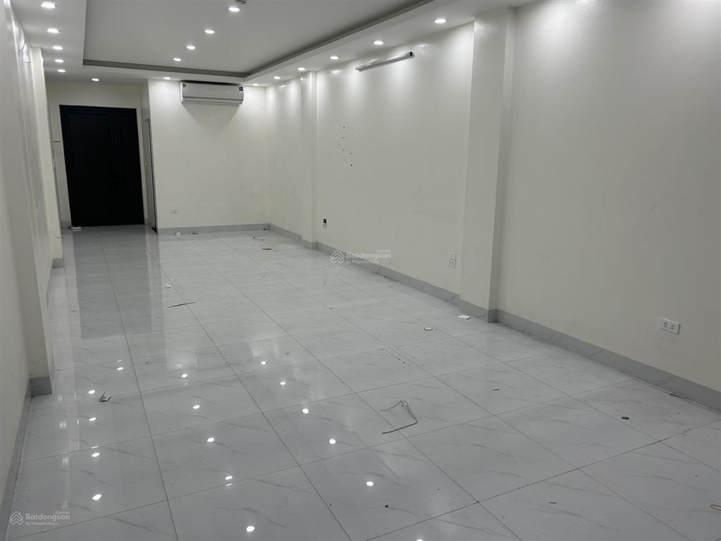 Chính chủ cho thuê văn phòng 72,3m2. giá 8tr/tháng, địa chỉ số 26 mễ trì thượng, phường đại mỗ, hn