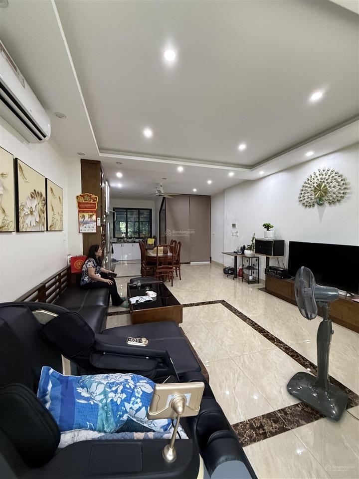 Nhỉnh 20 tỷ ô tô tránh nhà đẹp kinh doanh vip vạn phúc hà đông