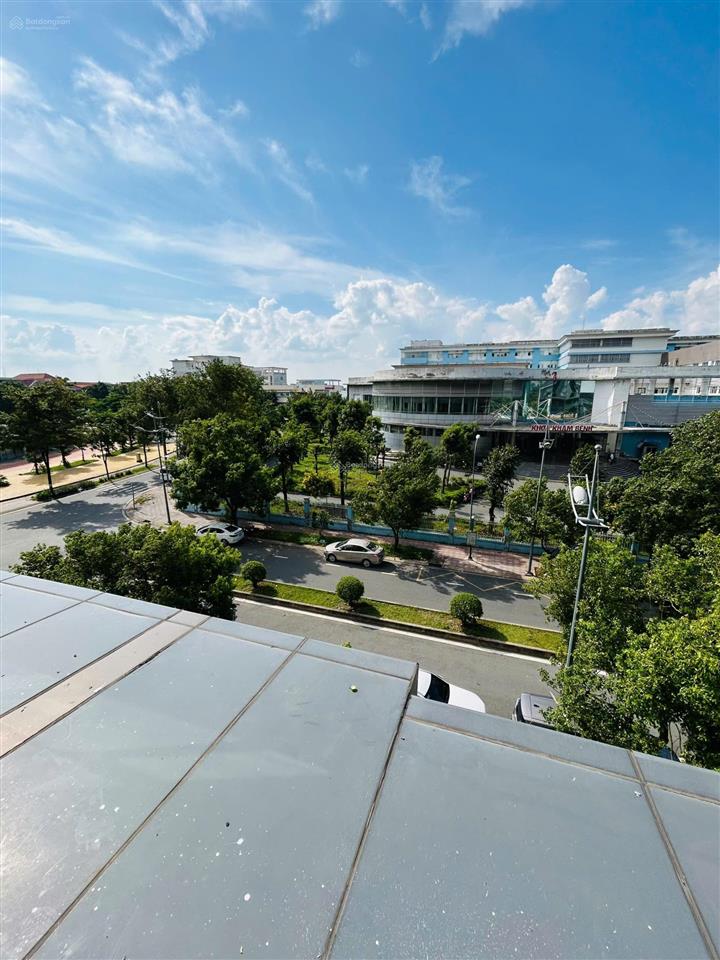 Chuyển nhượng căn hộ 59m2  2pn 2wc view ngoại khu giá 2.75 tỷ  có sổ sẵn  hỗ trợ vay bank
