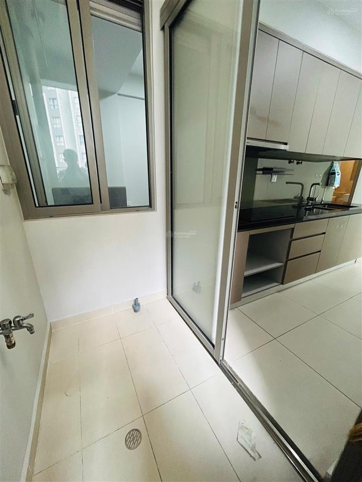 Chuyển nhượng căn hộ 59m2  2pn 2wc view hồ bơi giá 2.7 tỷ  có sổ sẵn  hỗ trợ vay bank
