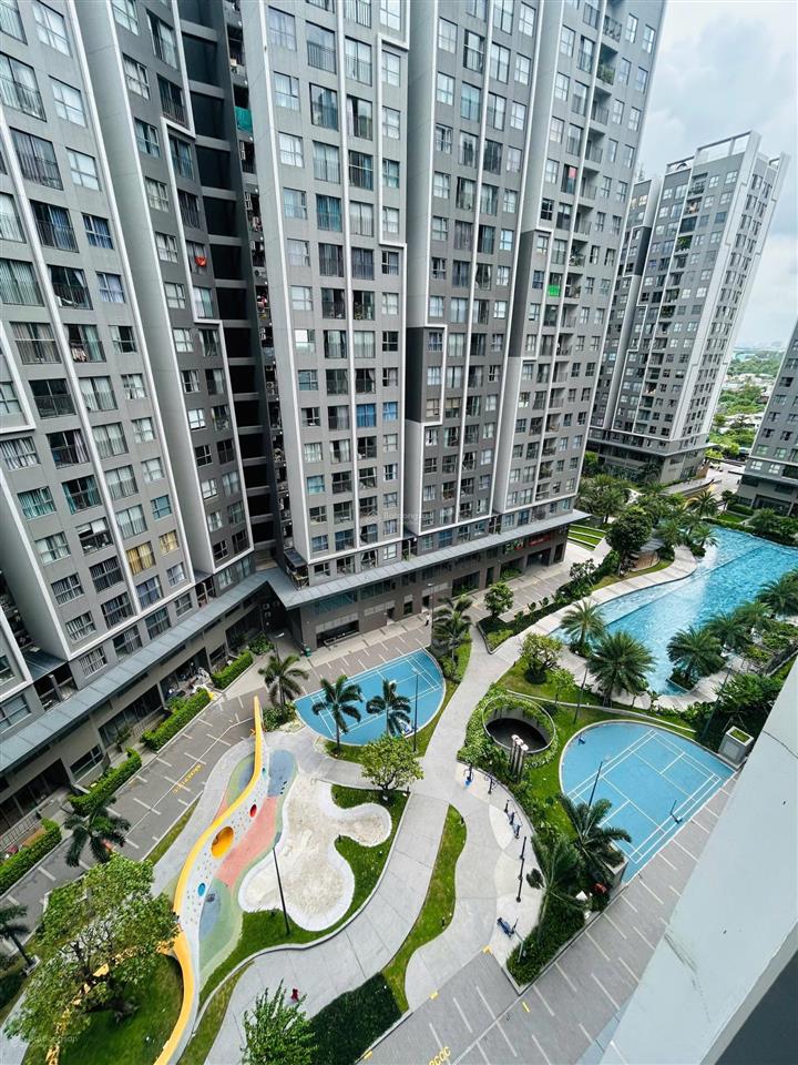 Chuyển nhượng căn hộ 59m2  2pn 2wc view hồ bơi giá 2.7 tỷ  có sổ sẵn  hỗ trợ vay bank